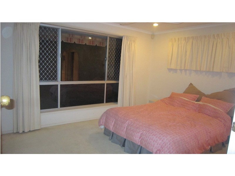 49 Rapallo Avenue, Isle Of Capri QLD 4217