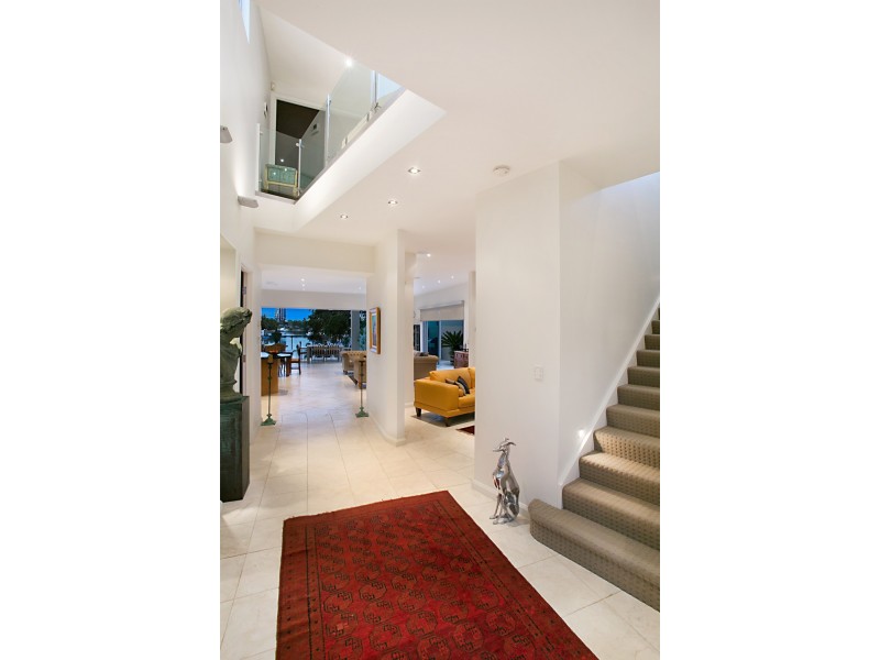 30 The Promenade, Isle Of Capri QLD 4217