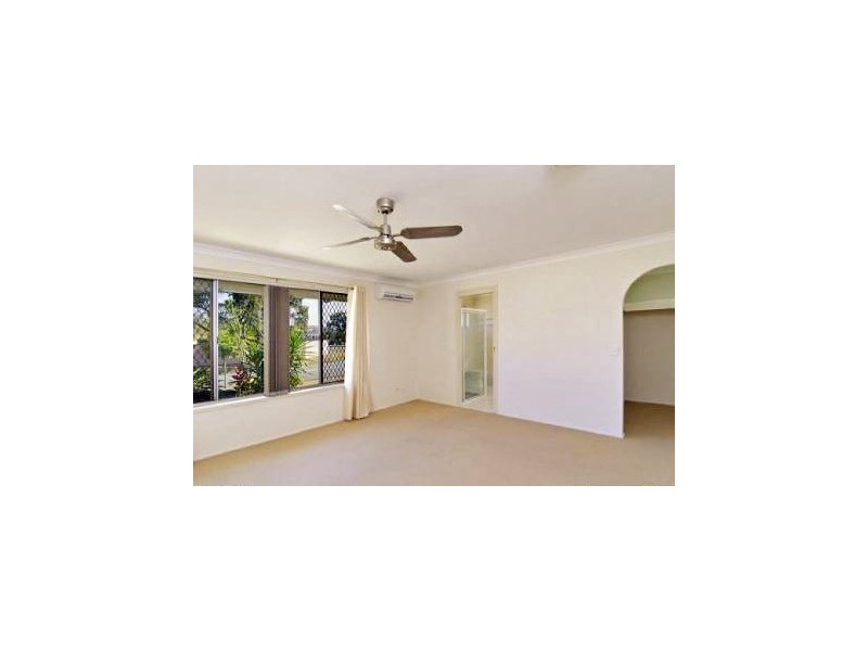 15 Merrimac Boulevard, Broadbeach Waters QLD 4218
