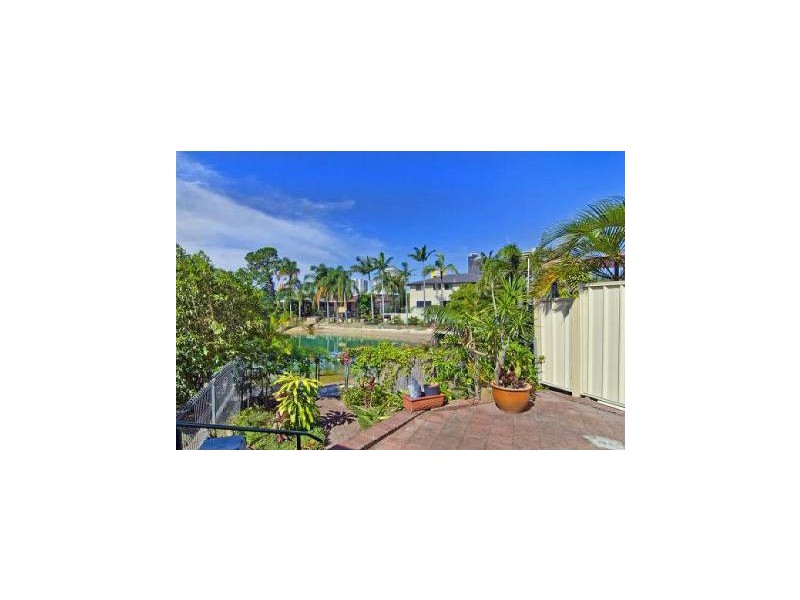 15 Merrimac Boulevard, Broadbeach Waters QLD 4218