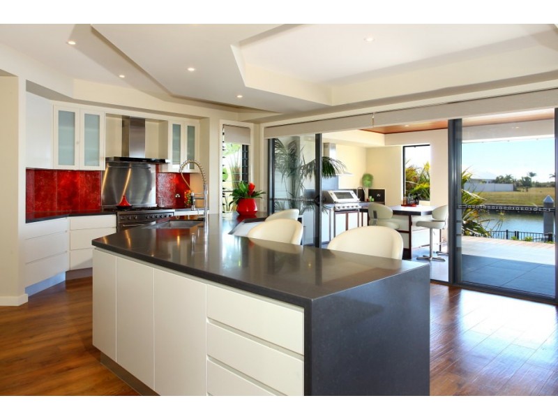 13 Sundown Place ‘Calypso Bay’, Jacobs Well QLD 4208