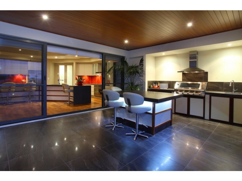 13 Sundown Place ‘Calypso Bay’, Jacobs Well QLD 4208