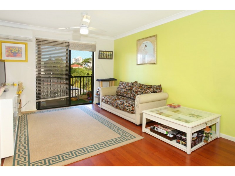 12a/ 12 – 14 Monaco Street, Broadbeach QLD 4218