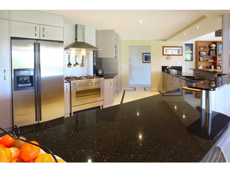 80 Peach Drive, Robina QLD 4226