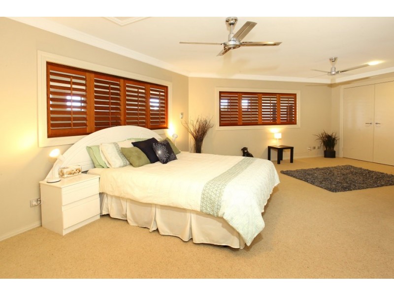 80 Peach Drive, Robina QLD 4226