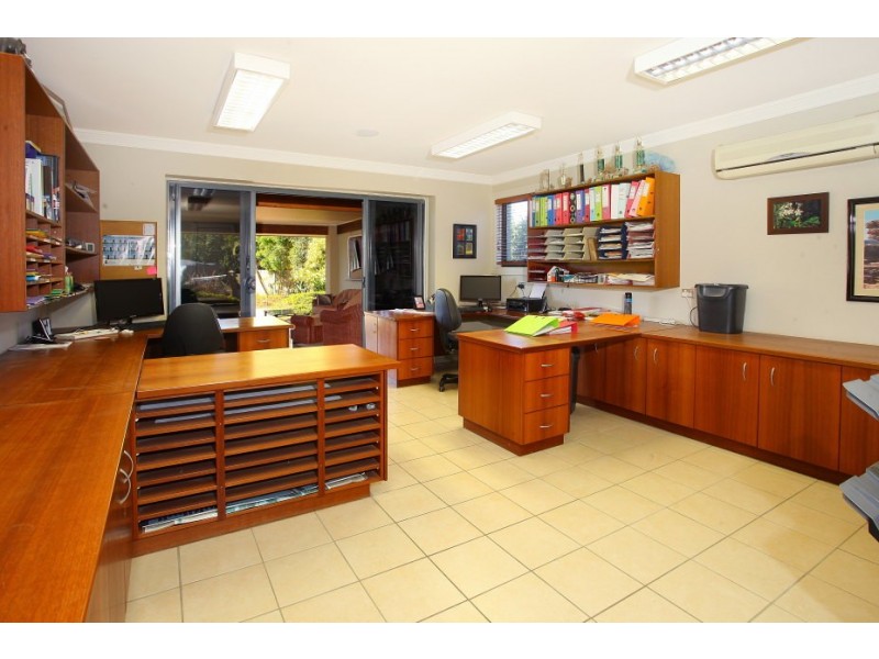 80 Peach Drive, Robina QLD 4226