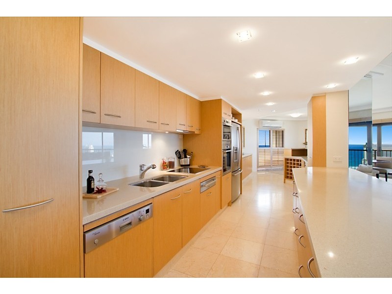 176/2 ‘Atlantis West’ Admiralty Drive, Paradise Waters QLD 4217