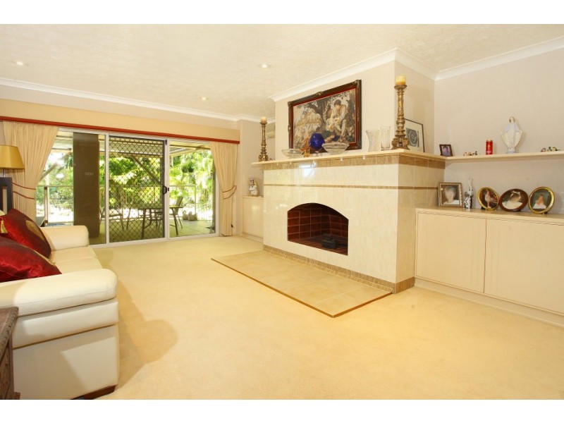 24 Ben Hogan Crescent, Parkwood QLD 4214