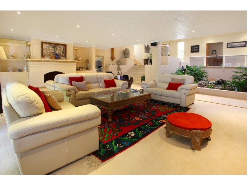 24 Ben Hogan Crescent, Parkwood QLD 4214