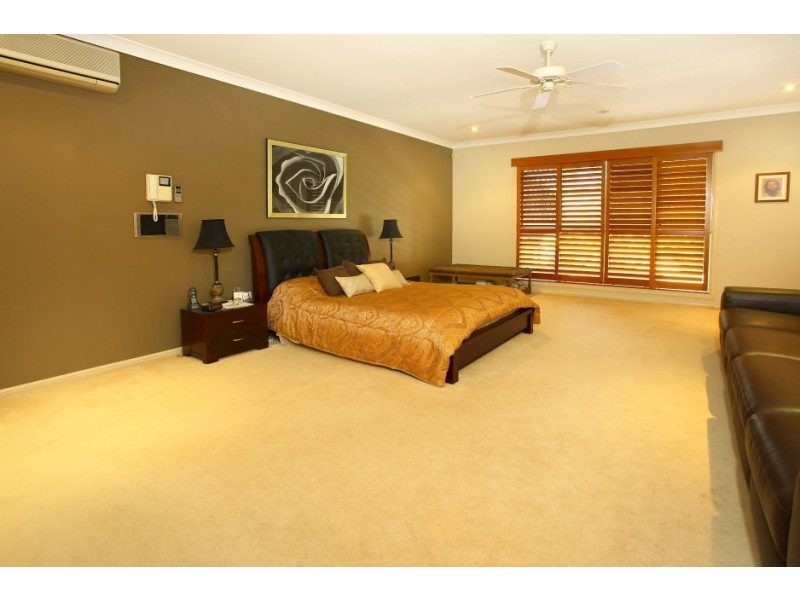 24 Ben Hogan Crescent, Parkwood QLD 4214