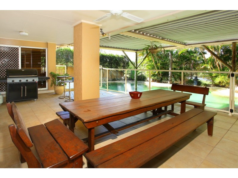 24 Ben Hogan Crescent, Parkwood QLD 4214