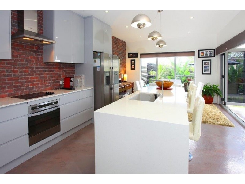 1/59 Heeb Street, Bundall QLD 4217