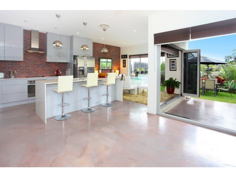 1/59 Heeb Street, Bundall QLD 4217