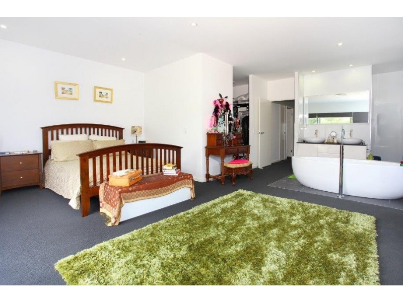 1/59 Heeb Street, Bundall QLD 4217