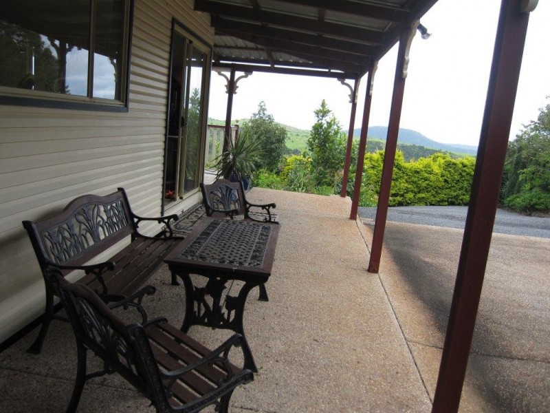 2006 Beechmont Road (Cnr of Windabout Rd), Beechmont QLD 4211
