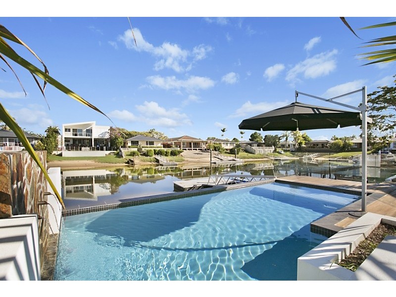 9 Moomba Court, Sorrento QLD 4217