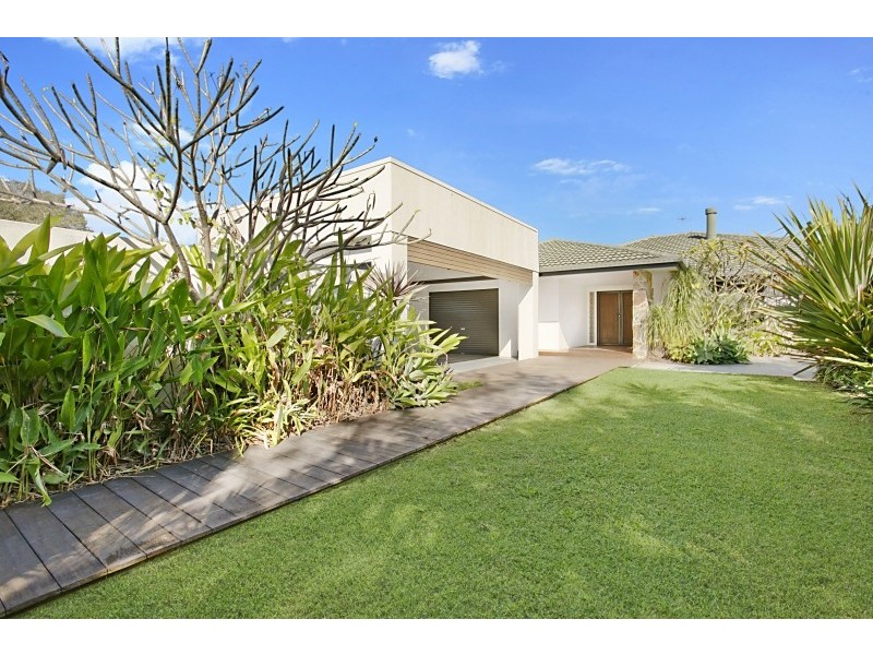 9 Moomba Court, Sorrento QLD 4217