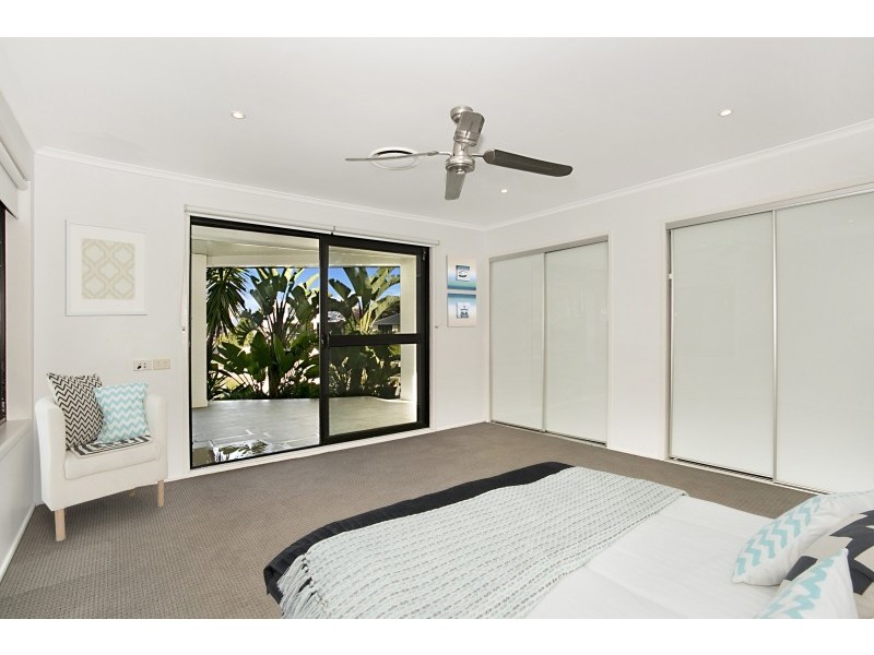 9 Moomba Court, Sorrento QLD 4217