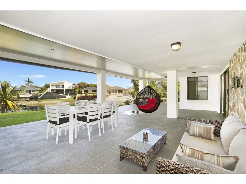 9 Moomba Court, Sorrento QLD 4217