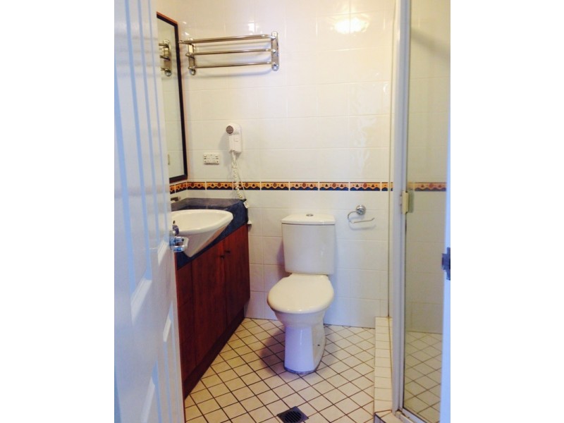 1205/182-192 ‘Crystal Bay Resort’ Marine Parade, Labrador QLD 4215