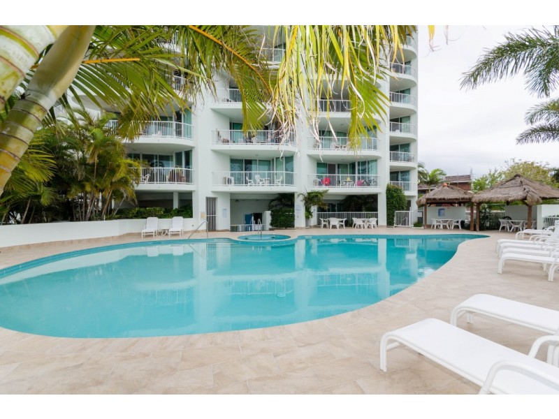 1205/182-192 ‘Crystal Bay Resort’ Marine Parade, Labrador QLD 4215