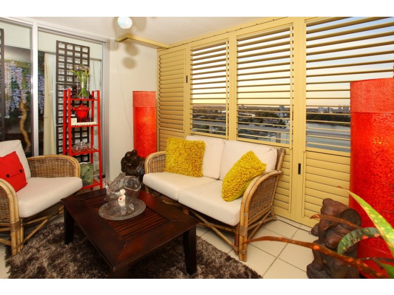 45/2898 ‘The Pinnacle’ Gold Coast Highway, Surfers Paradise QLD 4217