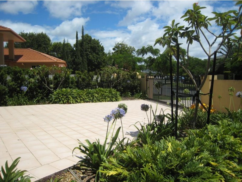 17 Cheval Court, Benowa Waters QLD 4217