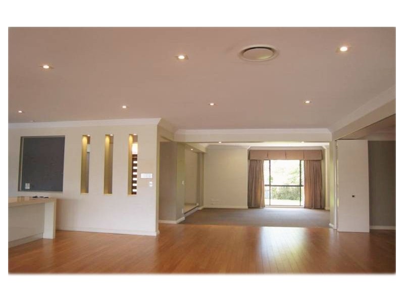 17 Cheval Court, Benowa Waters QLD 4217