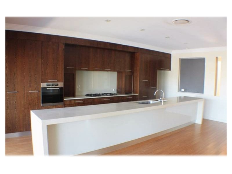 17 Cheval Court, Benowa Waters QLD 4217