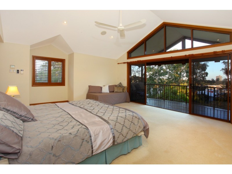 22-24 Midgera Street, Ashmore QLD 4214
