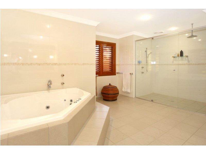 22-24 Midgera Street, Ashmore QLD 4214