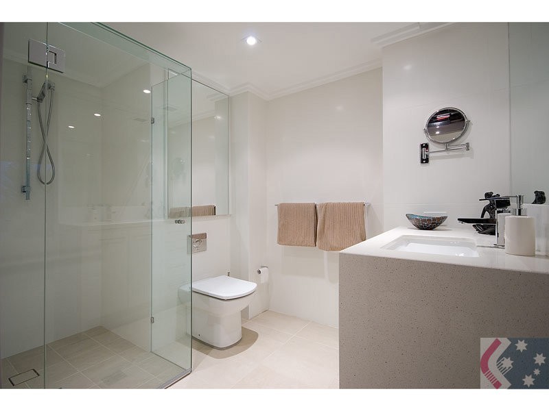 1 Peninsula Drive, Surfers Paradise QLD 4217