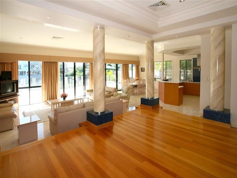 Isle Of Capri QLD 4217