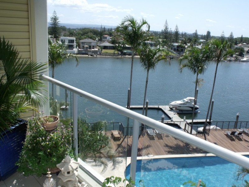 15/2894 ‘The Pinnacle’ Gold Coast Highway, Surfers Paradise QLD 4217