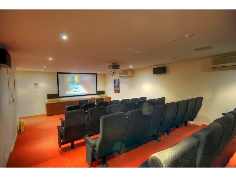 15/2894 ‘The Pinnacle’ Gold Coast Highway, Surfers Paradise QLD 4217