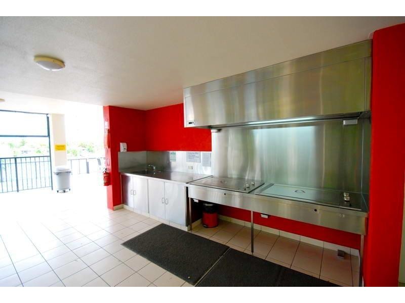 15/2894 ‘The Pinnacle’ Gold Coast Highway, Surfers Paradise QLD 4217