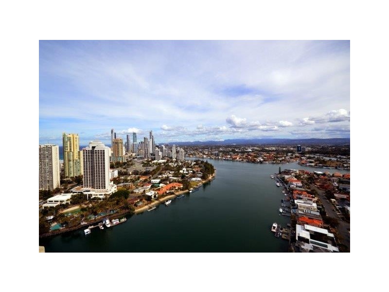 176/2 Admiralty Drive, Paradise Waters QLD 4217