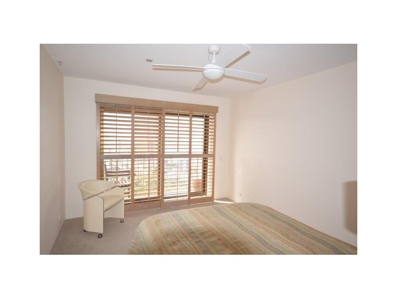 176/2 Admiralty Drive, Paradise Waters QLD 4217