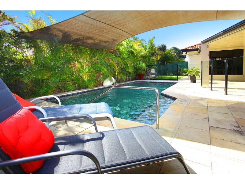 1 Lillywood Circuit, Molendinar QLD 4214