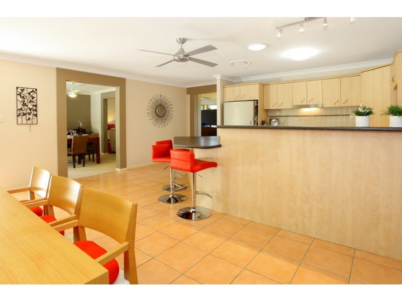 1 Lillywood Circuit, Molendinar QLD 4214