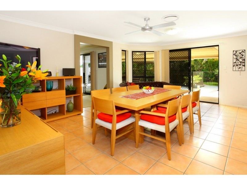 1 Lillywood Circuit, Molendinar QLD 4214