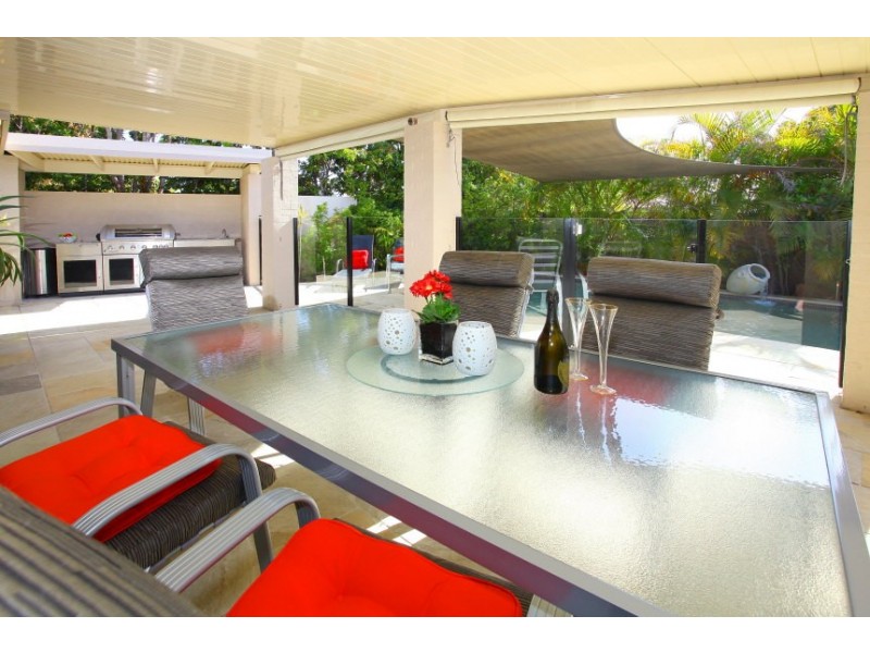 1 Lillywood Circuit, Molendinar QLD 4214