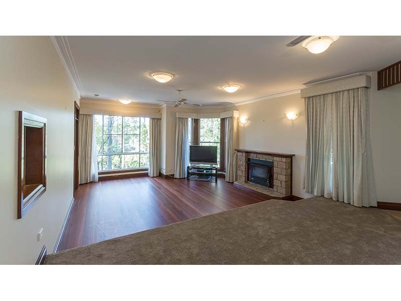 44 Hillview Parade, Ashmore QLD 4214