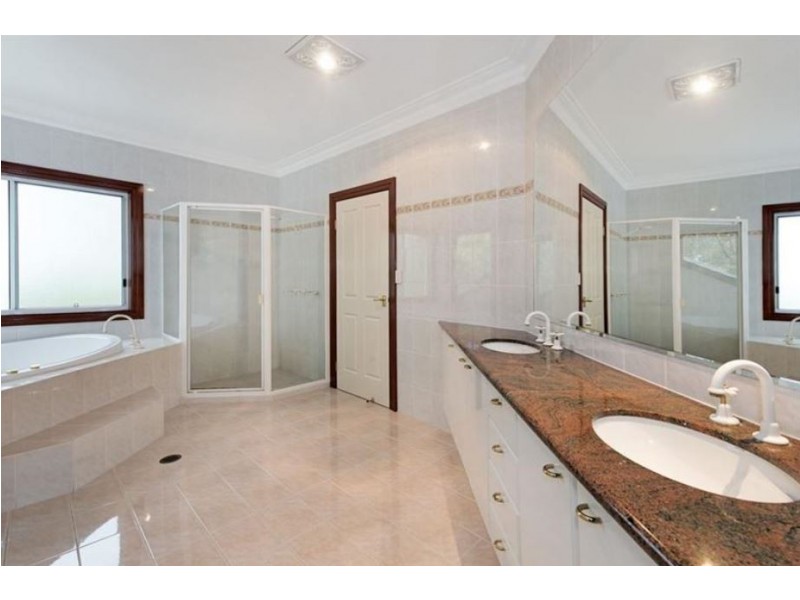 44 Hillview Parade, Ashmore QLD 4214