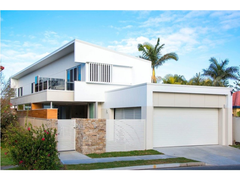 22 Verona Avenue, Isle Of Capri QLD 4217