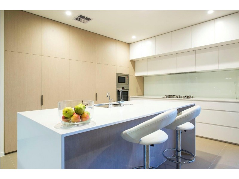 22 Verona Avenue, Isle Of Capri QLD 4217