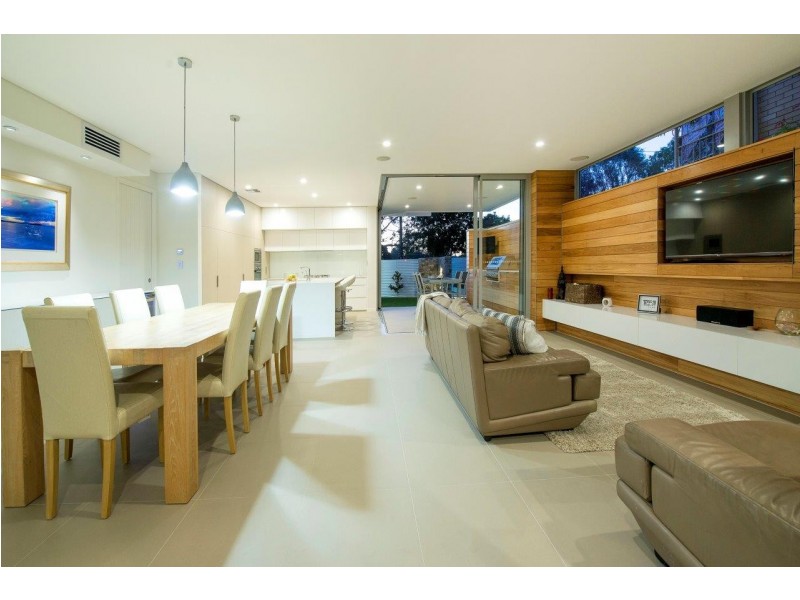 22 Verona Avenue, Isle Of Capri QLD 4217