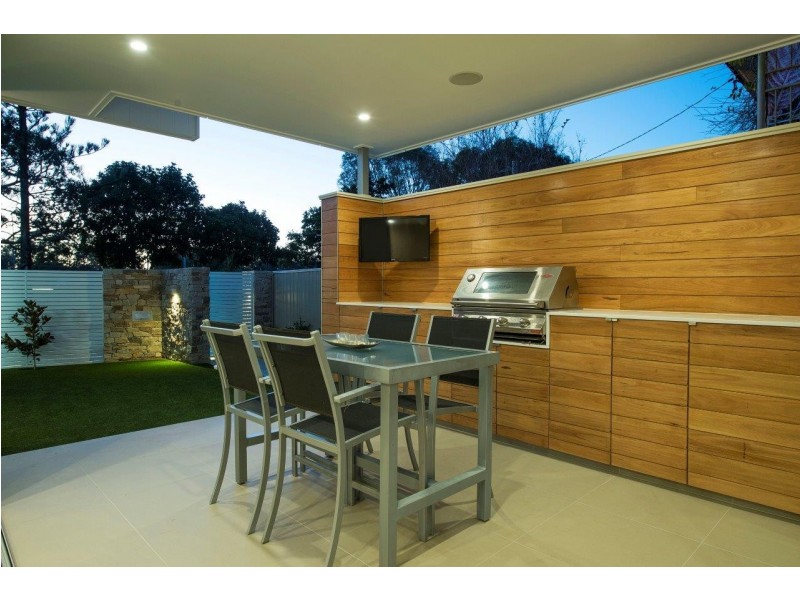 22 Verona Avenue, Isle Of Capri QLD 4217