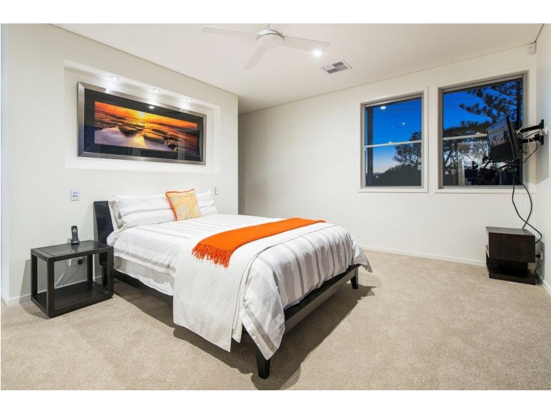 22 Verona Avenue, Isle Of Capri QLD 4217