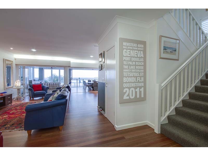 255 Jefferson Lane, Palm Beach QLD 4221